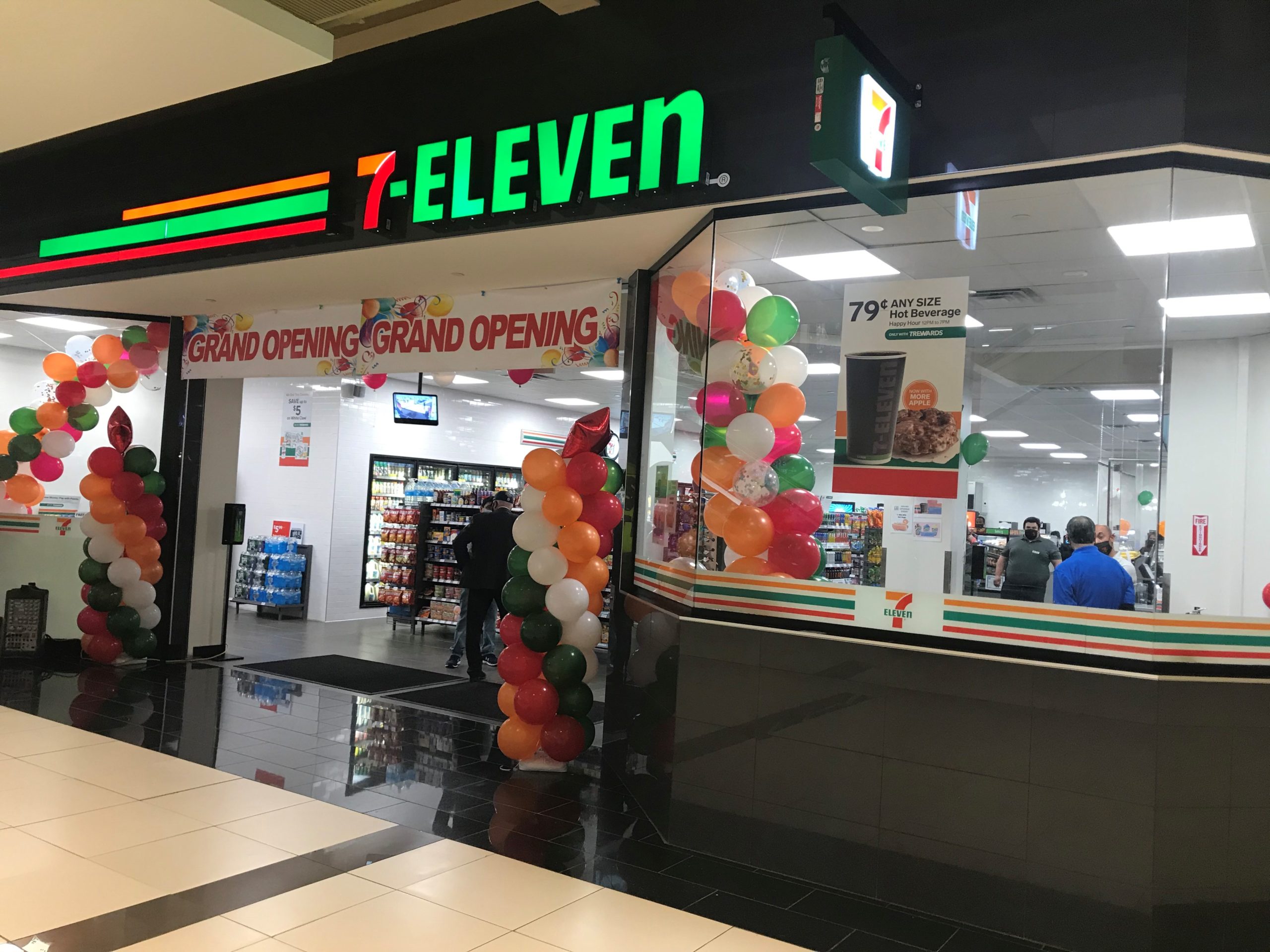 7Eleven Opens in Palisades Mall Rockland Report